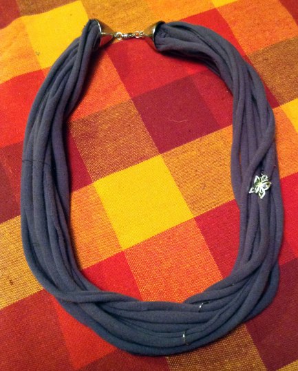 t-shirt-necklace_a