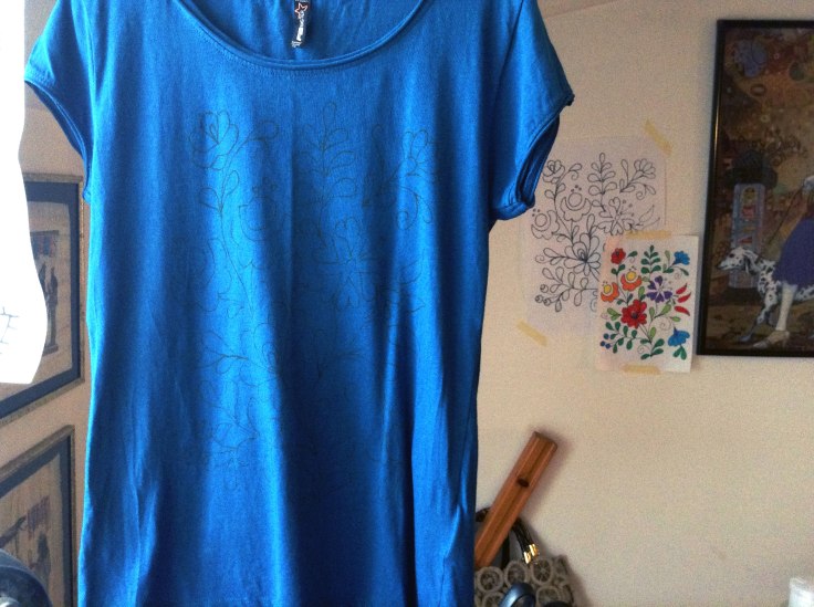 hungary_embroidery_T-shirt_2